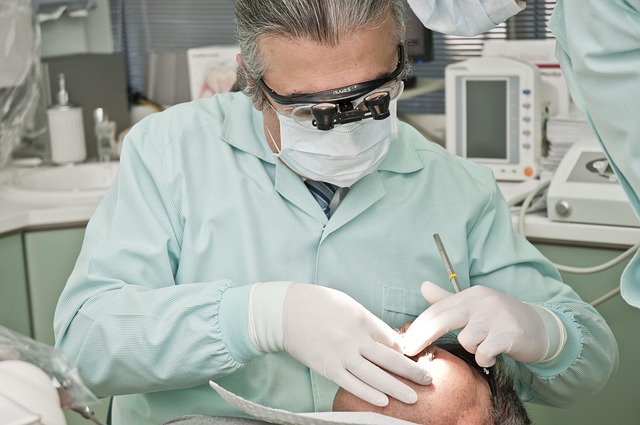Imagem editorial de atendimento e cuidado profissional para peeling de ata em Londrina, imagem 1.